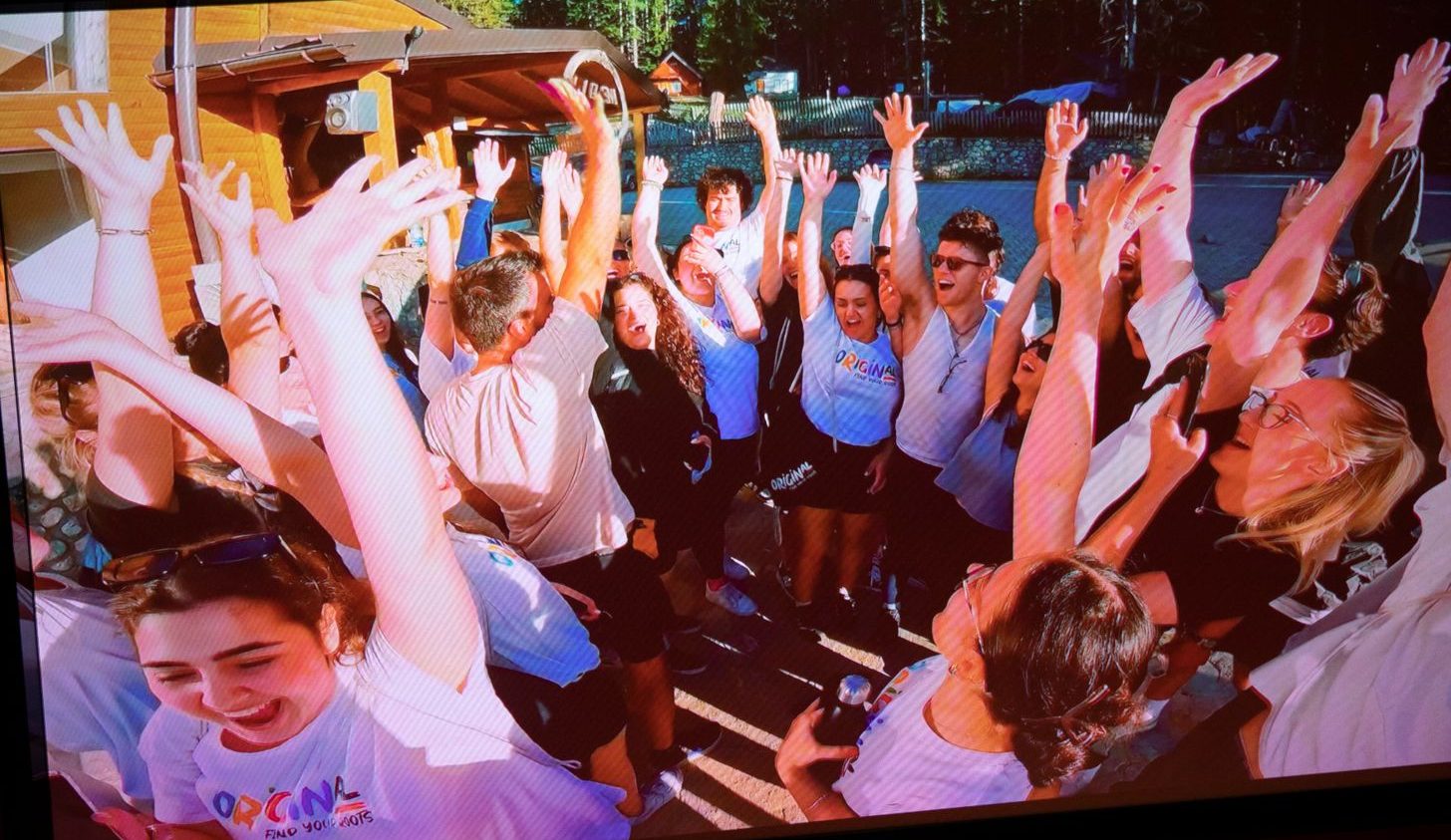 OriginAL participants celebrating together during the program